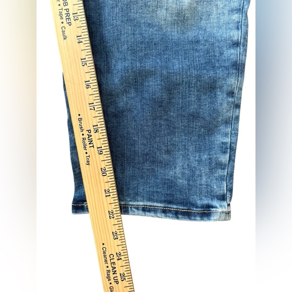 Maurices Mid Rise Blue Capri Size 20W Jeans - Picture 5 of 8
